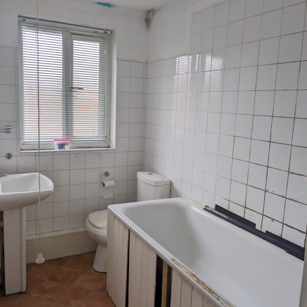 SJH Property Solutions - Bathroom