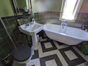 SJH Property Solutions - Bathroom